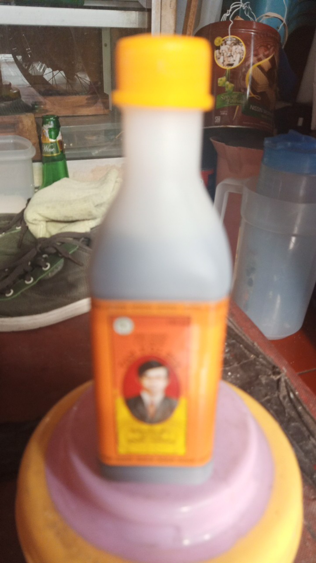 Tan Poi Sua . Jamu Gosok Cap Orang 150 Ml . Pj Lion . Medan