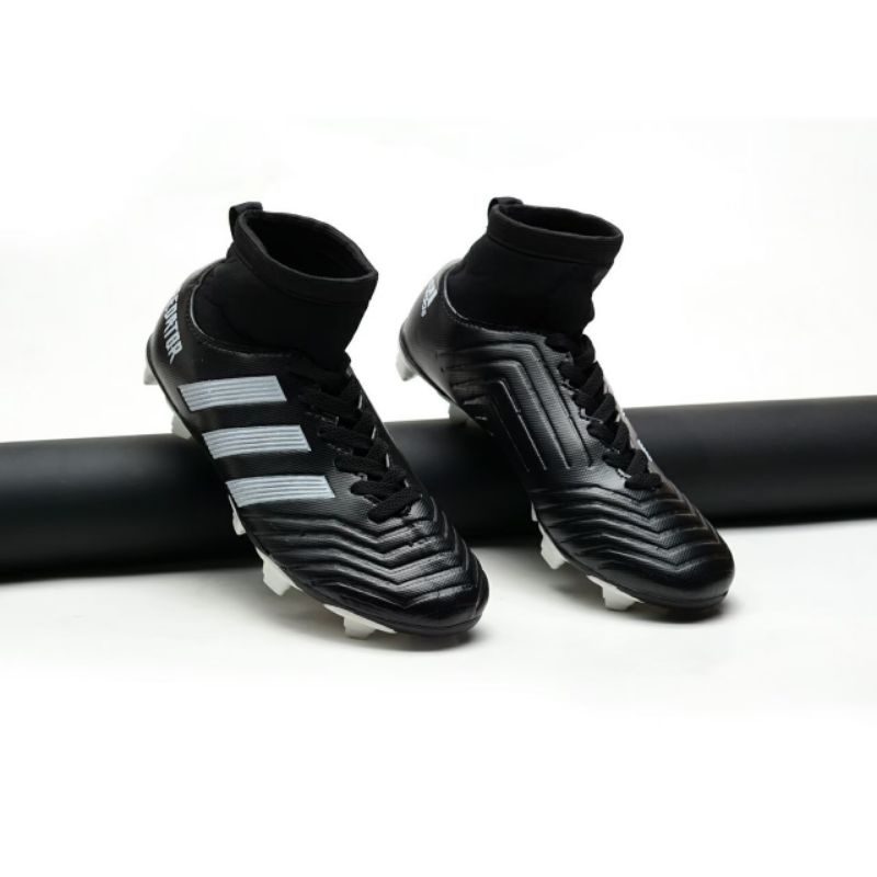 Obral Sepatu Bola Adidas Predator High Hitam Putih