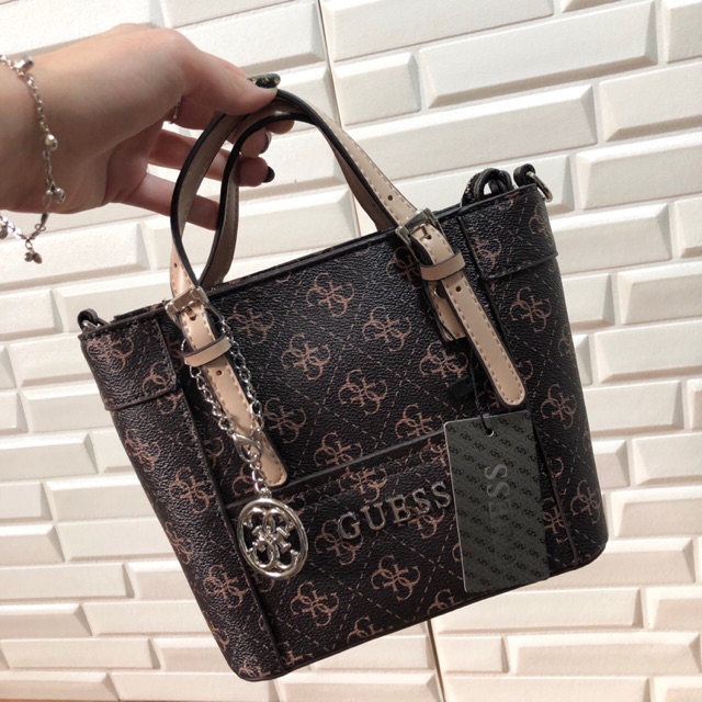 Guess delaney original quality