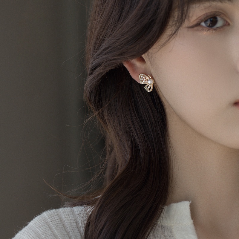 Anting Kupu-Kupu Mutiara Berlian Berkilau Tiga Dimensi Aksesoris fashion Korea Wanita