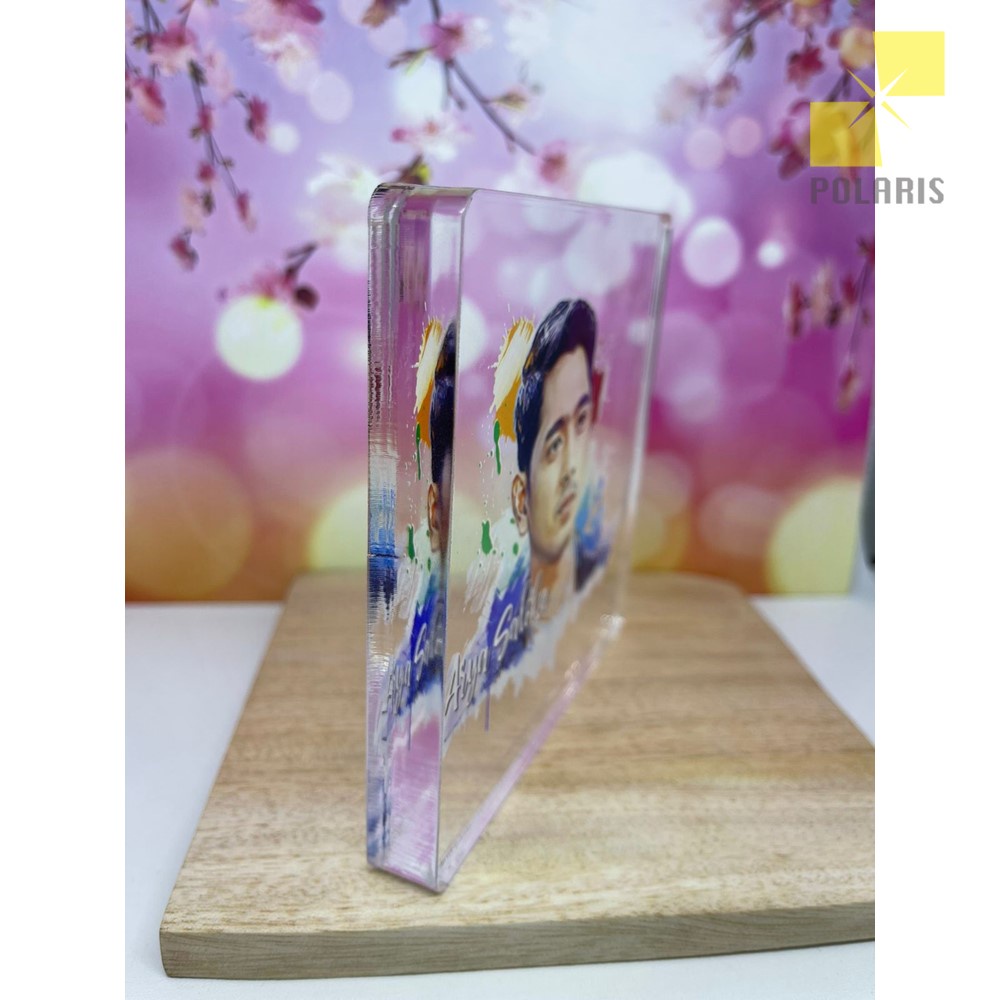 CUSTOM KADO HADIAH HIASAN MEJA WISUDA GRADUATION ULANG TAHUN PERNIKAHAN FOTO MURAH KADO ANNIVERSARY KADO ULTAH KADO WEDDING UNIK BIRTHDAY PRESENT PAJANGAN MEJA KADO PACAR KADO SUAMI ISTRI KADO KELUARGA KADO LULUS SEKOLAH KULIAH PRINT UV AKRILIK ACRYLIC