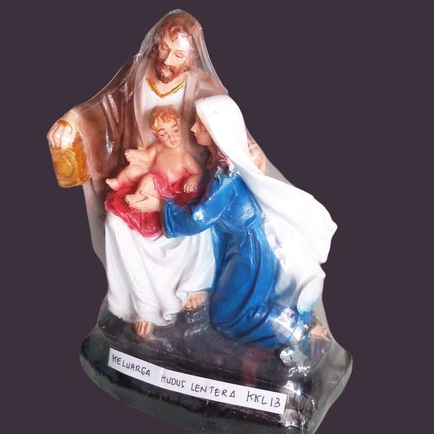 Patung Rohani Katolik/Patung Keluarga Kudus Lentera 13/MN011KK/Holy Family Holding Lantern Fiber Rel