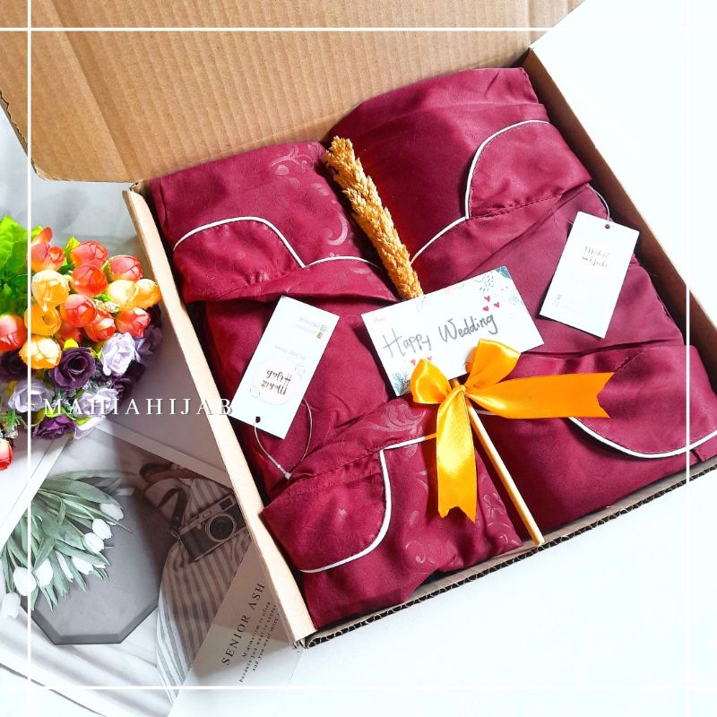 Hampers Wedding Set Piyama Couple / Kado Pernikahan / Hadiah anniversary pasangan