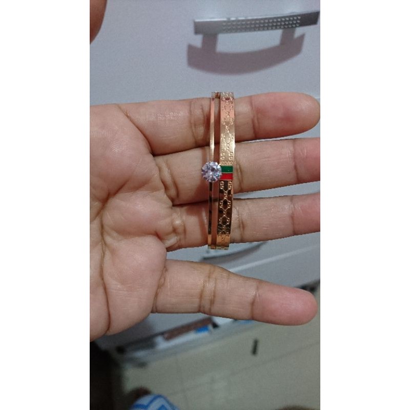 Gelang Gucci Mata Berlian Titanium