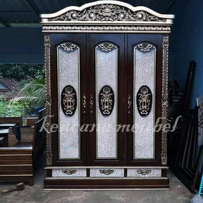 Lemari Pakaian Kayu Jati 3Pintu