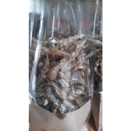 

Ikan bilis goreng