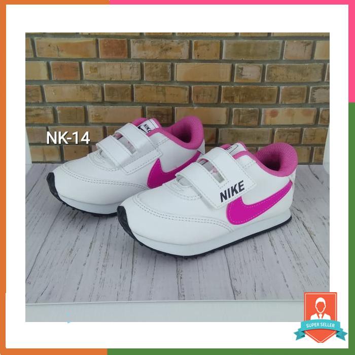 SEPATU NIKE ANAK PUTIH LIST PINK