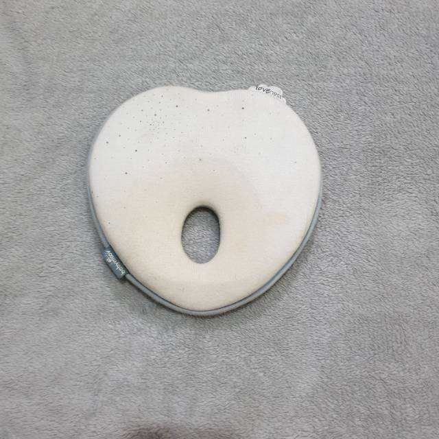 PRELOVED Bantal Bayi Babymoov