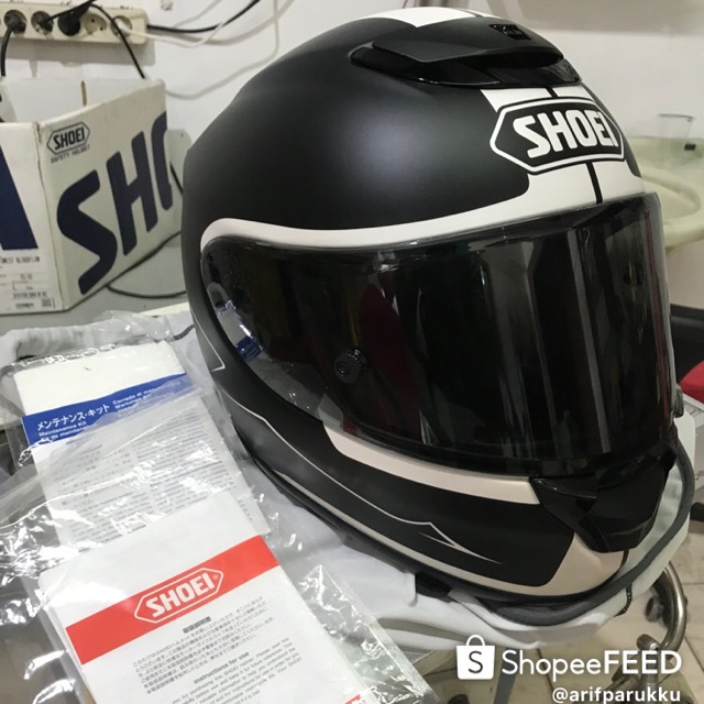 helm shoei
