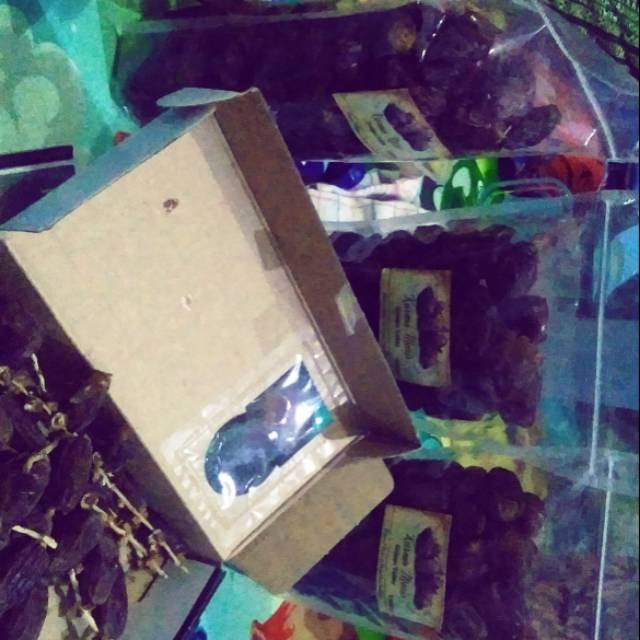 

Kurma plam fruits/ kurma mesir golden valen