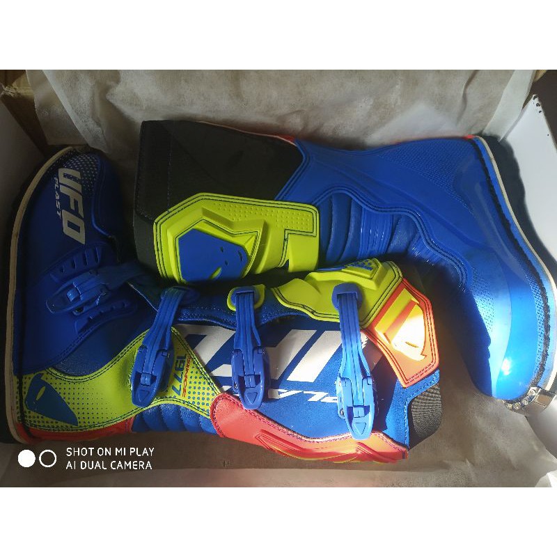 sepatu cross UFO Plast Avior