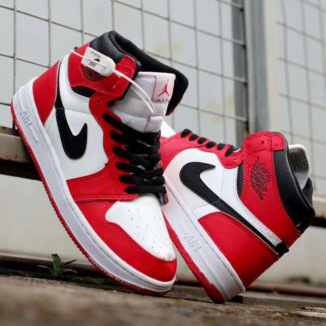 AriefShop Sepatu NIKE Jordan 1 Merah Putih BNIB Premium Sepatu Sneakers Pria Murah Berkualitas COD G