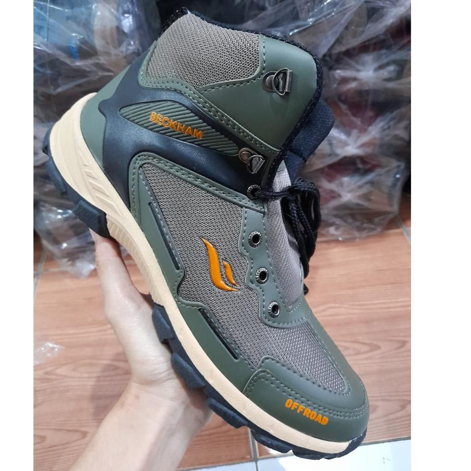 TRP.14Ap22g– Sepatu Boot Outdoor Beckham Offroad