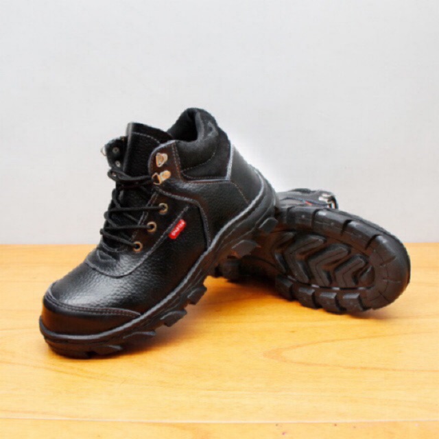 Sepatu boot safety hiking touring kerja bahan kulit sapi