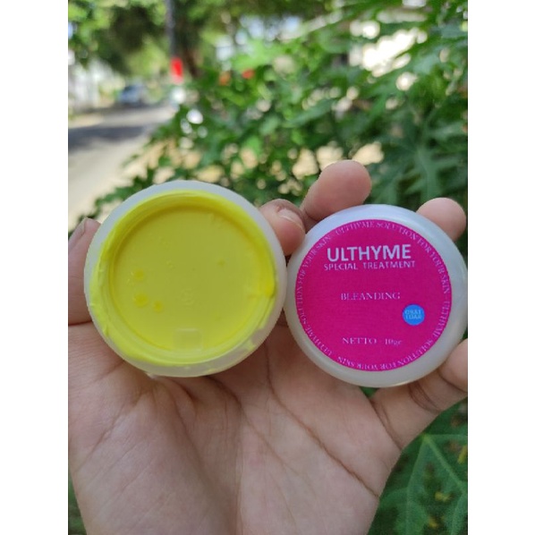 Ulthyme Night Cream Blending