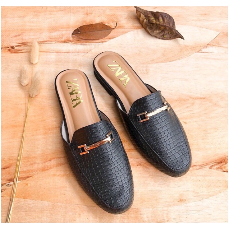 Zara Chain Loafers