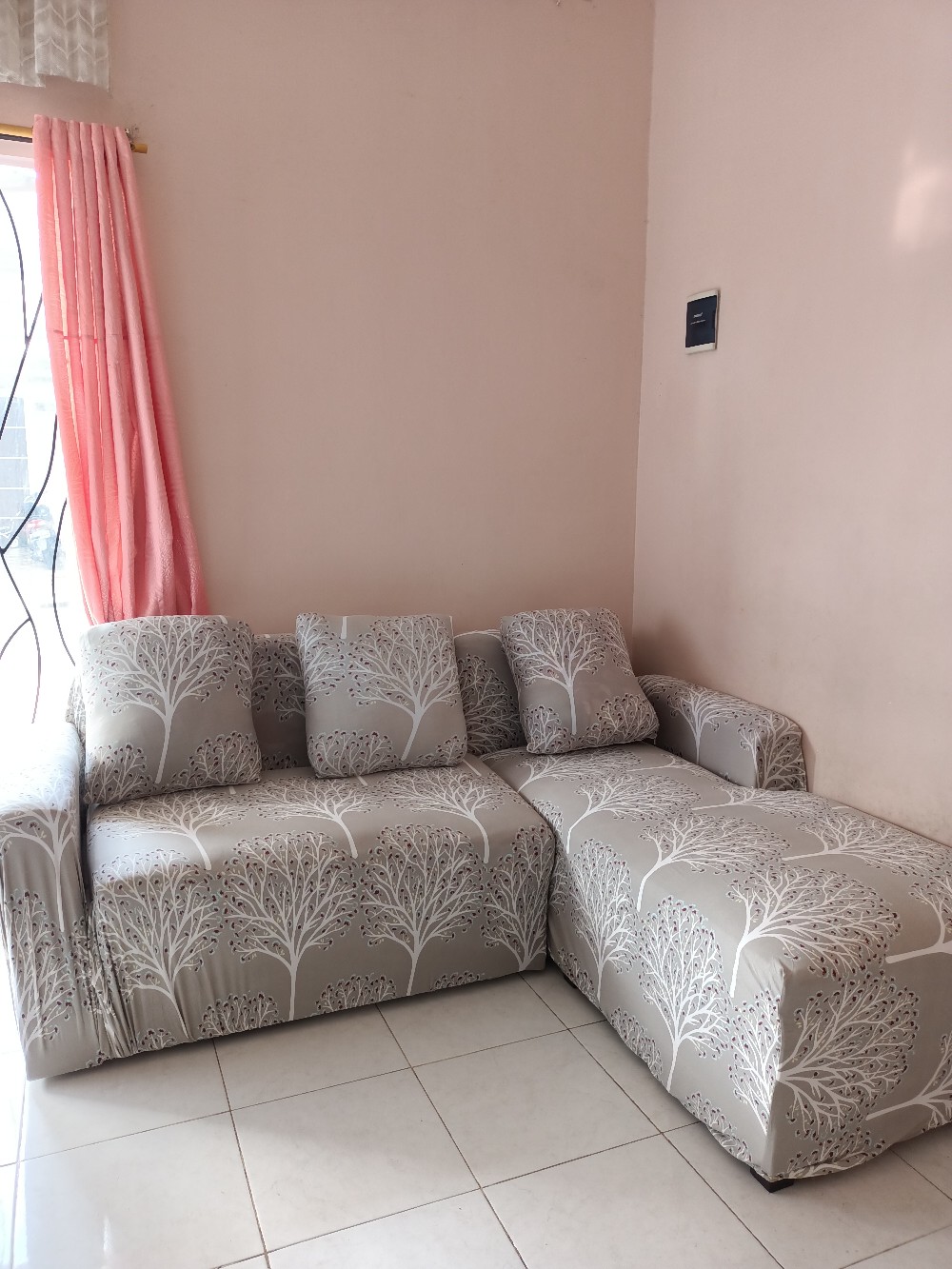 Pillow Cover / Sarung Bantal Sofa Motif Bunga Uk: 45x45 Cm