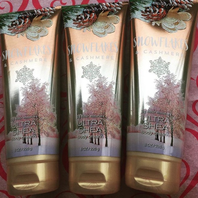 Bath&Body Works Snowflakes and cashmere body cream (226 g)