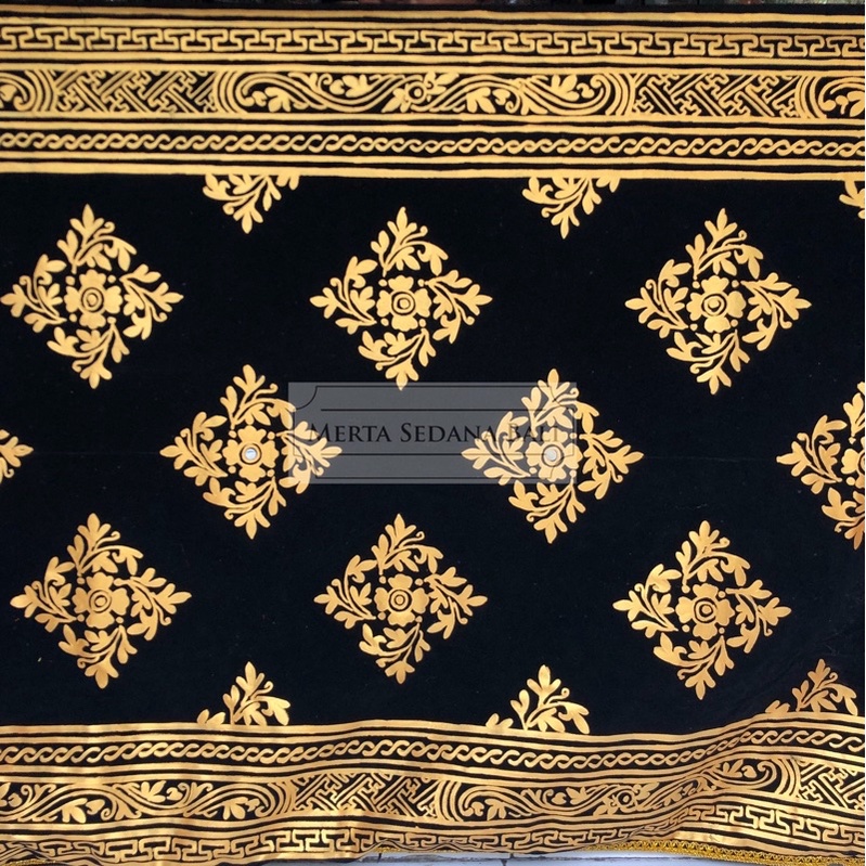 Kain Prada Bludru Lukis Hitam Motif Wajik 25 Meter