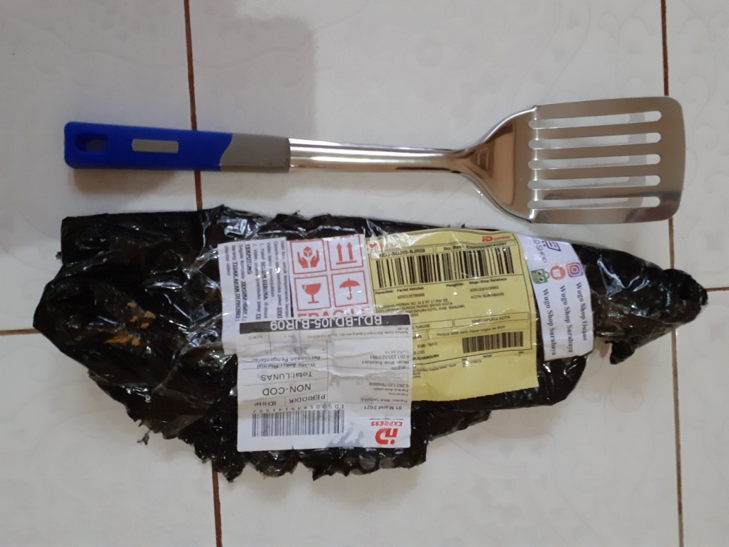 Spatula Kipas Stainless Gagang Merah / Sodet Kipas Sutil Murah