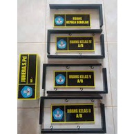 

Plang nama ruang sekolah/ruangan