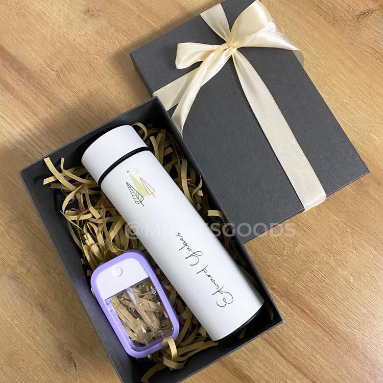 

Tambahan Hard Box Untuk Gift- Tidak Dijual Hanya Box, Harus Disertai Tumbler