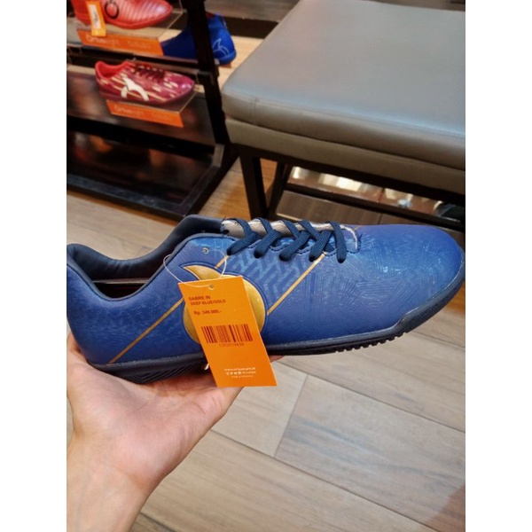 Sepatu Futsal Ortuseight Sabre IN