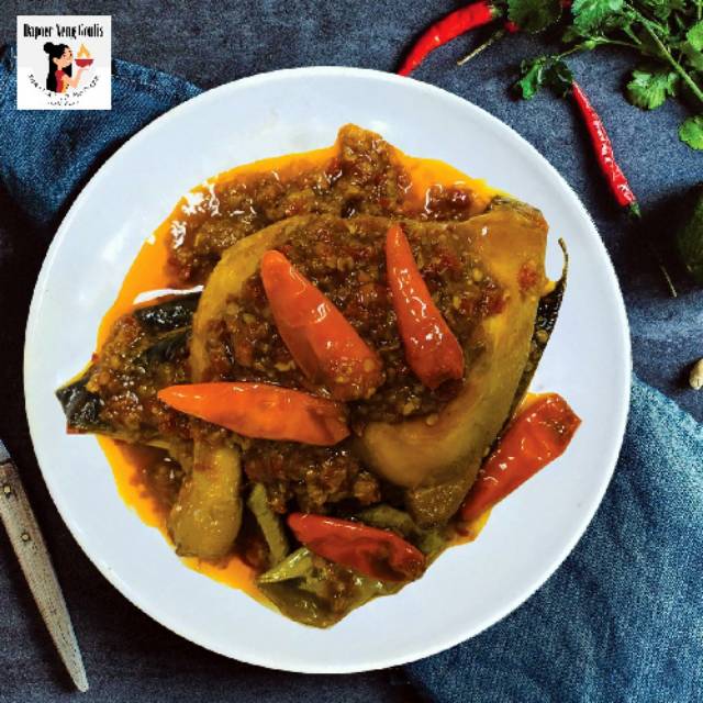 

Ayam Bumbu Rujak Maknyuss