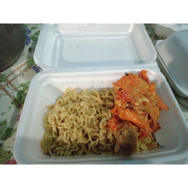 

mie goreng geprek mercon
