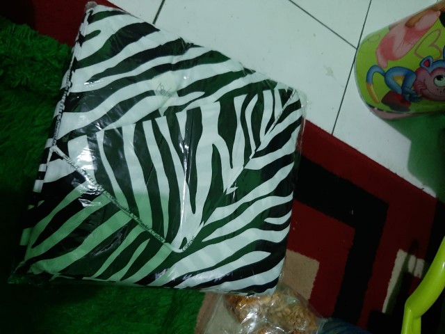 Sprei Motif Zebra Belang Katun Lokal Star Uk King Queen & Single