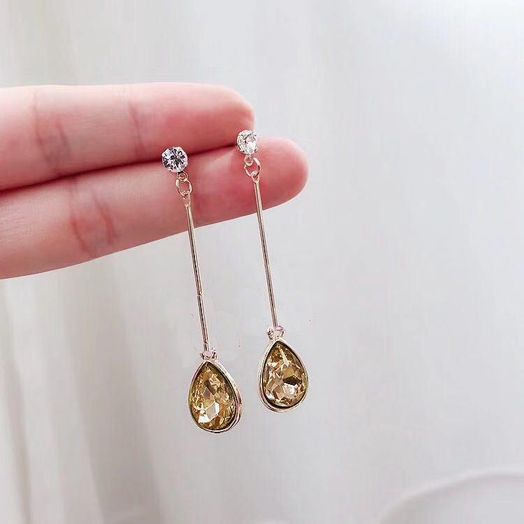 Anting Fashion Wanita Kekinian Korea Style Model Stud Diamond Rantai Panjang liontin kristal 432