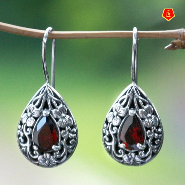 [Ready Stock]Vintage Silver Carved Flowers Ruby Earrings