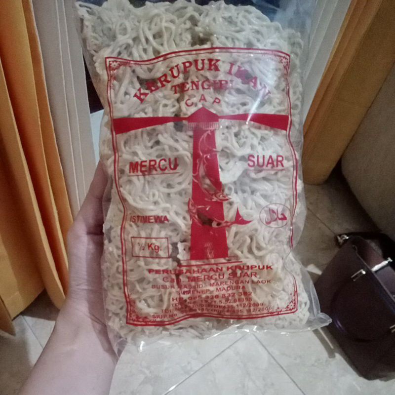 

Kerupuk Ikan Tengiri cap Mercu Suar