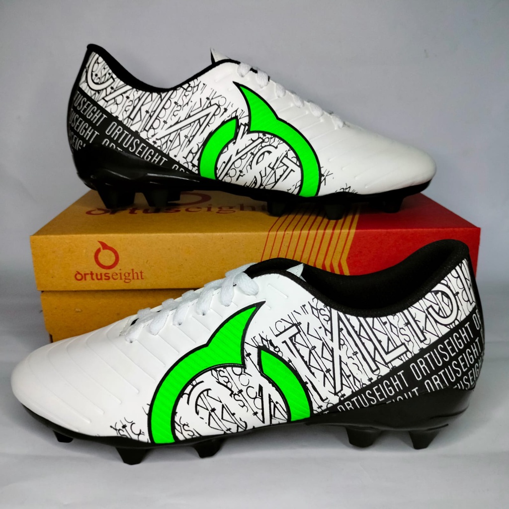 Promo  Ortuseight Sepatu Bola Jumbo Big Size Besar Ukuran 44 45 46 - COD
