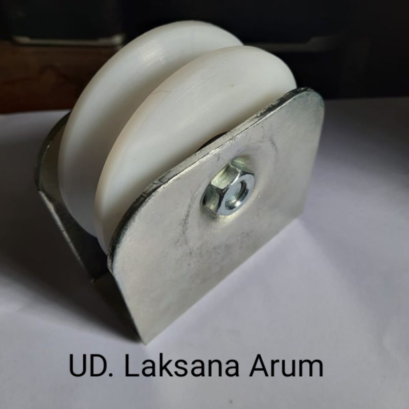 Roda nilon ukuran 8cm rel bulat (U)