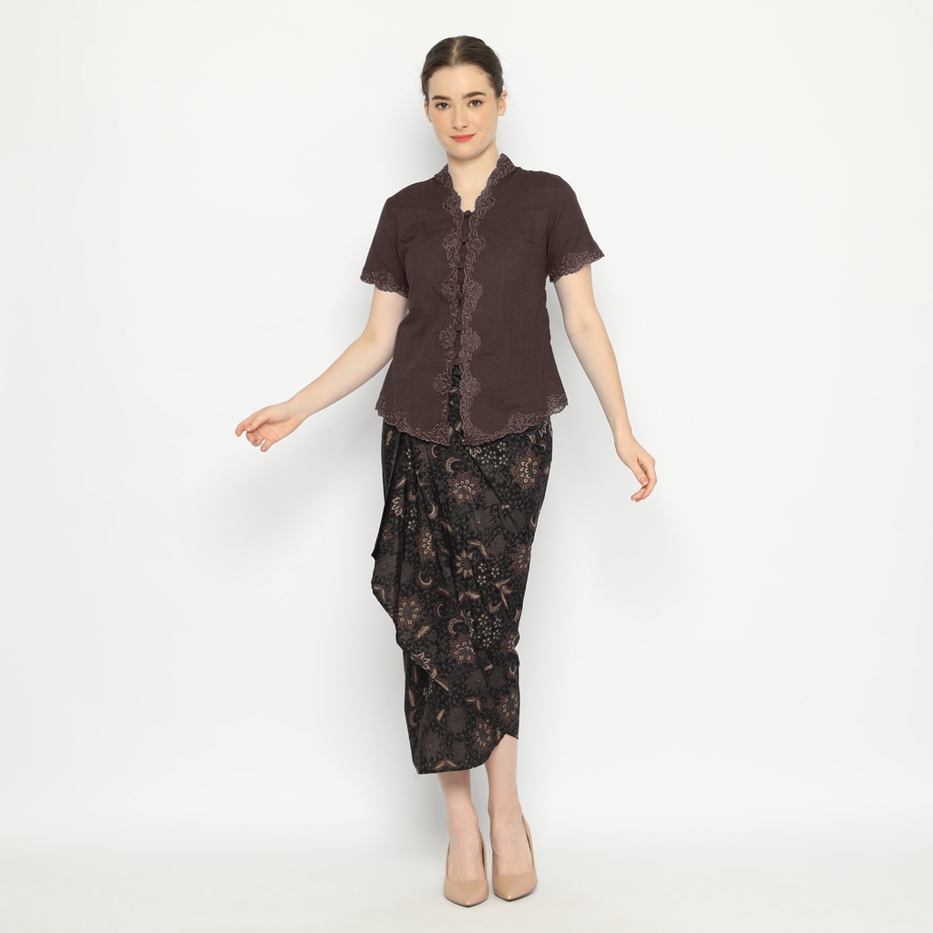 ROK BATIK SPAN Skirt Lilit Kebaya Instan Modern Wanita Motif Kembang Setaman Hitam 723099 Cap 72 - Rok Batik Lilit Bawahan Skirt Kamen Kebaya Songket Batik Panjang Plisket Span Instan Jadi Bali Lembaran Premium Modern Untuk Wanita Kondangan