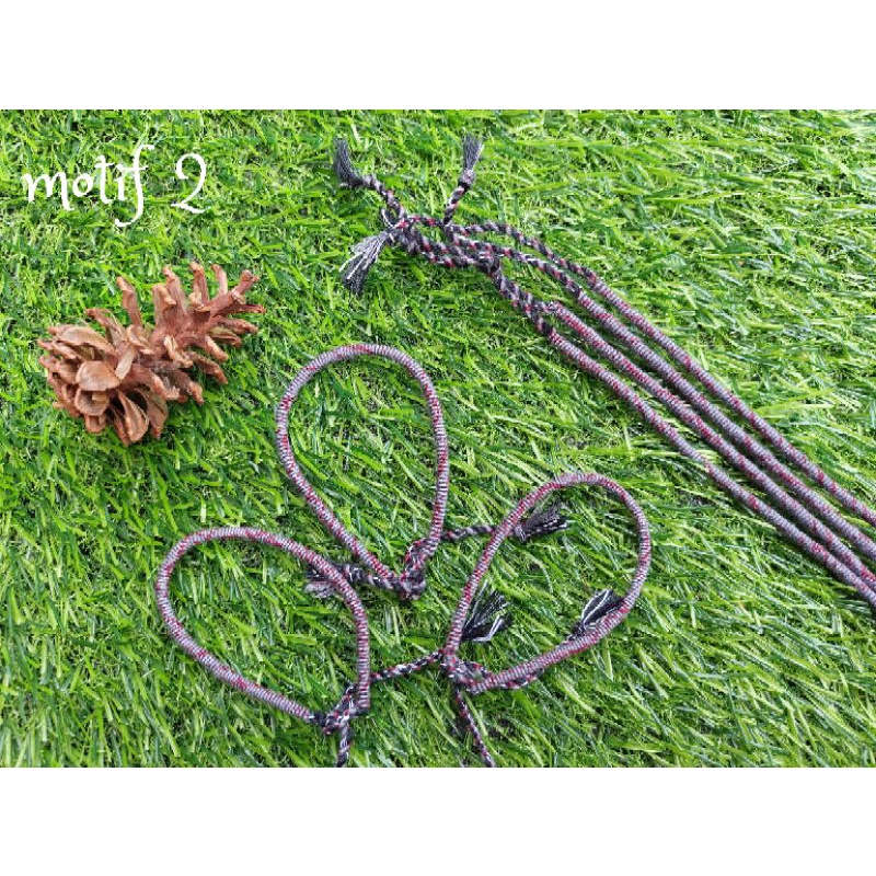 Gelang rajut etnik lombok - Gelang tenun Lombok - Gelang bulat lusut kampung sade - Gelang etnik sade - Gelang pelisit - Gelang Persahabatan -  Gelang Pendaki - Gelang Pria Wanita