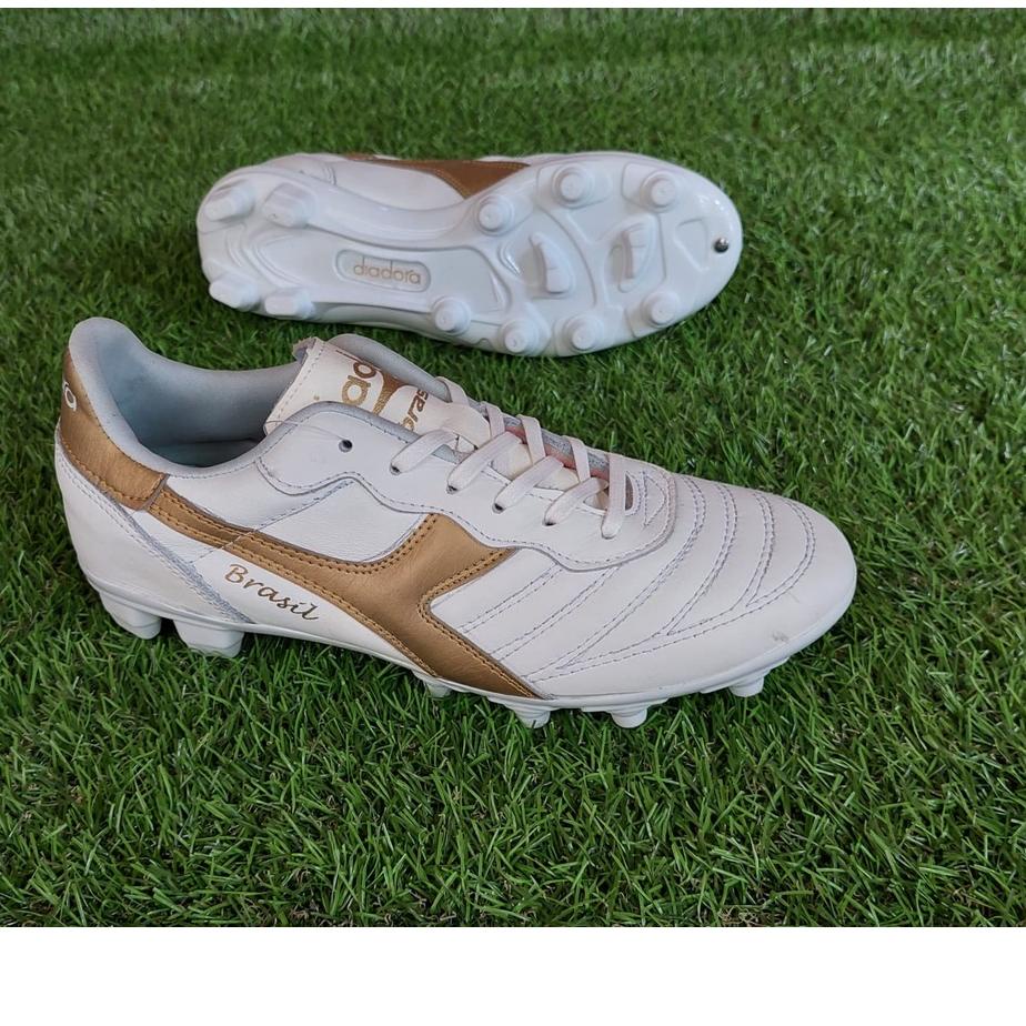 Paling Sesuai.. Sepatu bola kulit diadora terbaru