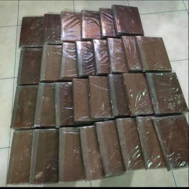 

Coklat silver queen 1kg