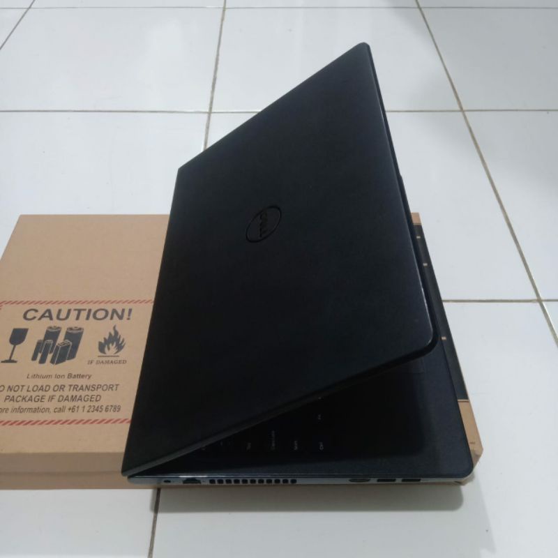 Laptop Dell Inspiron 15  Cor i3-6006U Dualvga Amd Radeon R5 M330 2GB Ram 4GB HDD 1TB Layar 15 inch Gaming Editing Ok, Lengkap, Mulus,