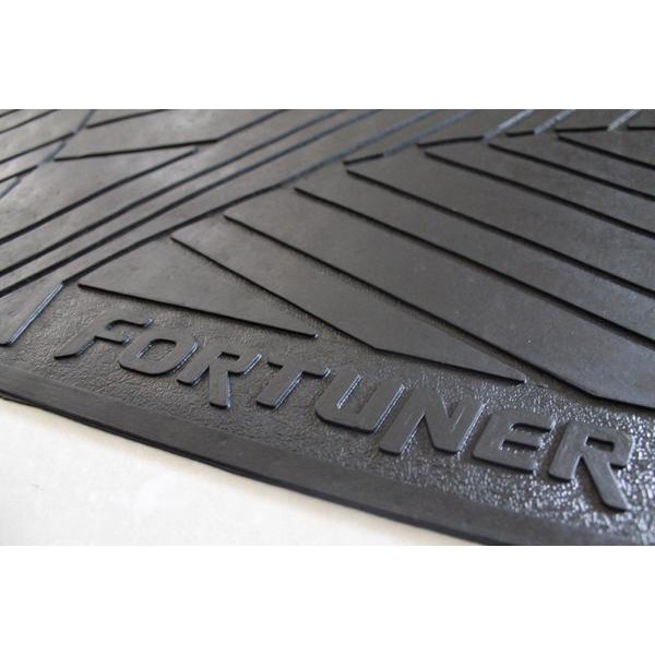 Karpet Mobil Fortuner