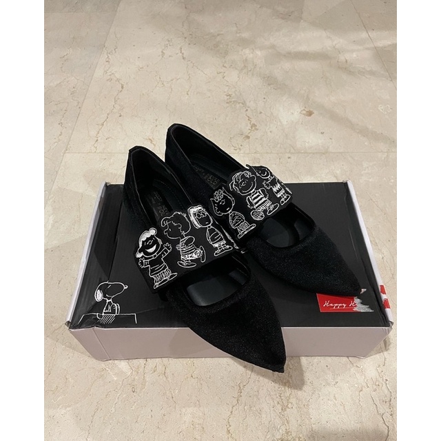 SEPATU ITTAHERL SNOPPY AND FRIENDS VOL.1