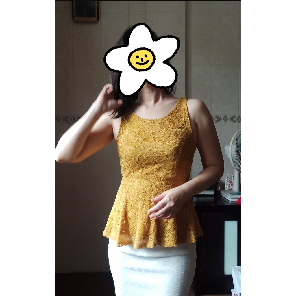 ATASAN KUNING LEMBUT PRELOVED MAGNOLIA