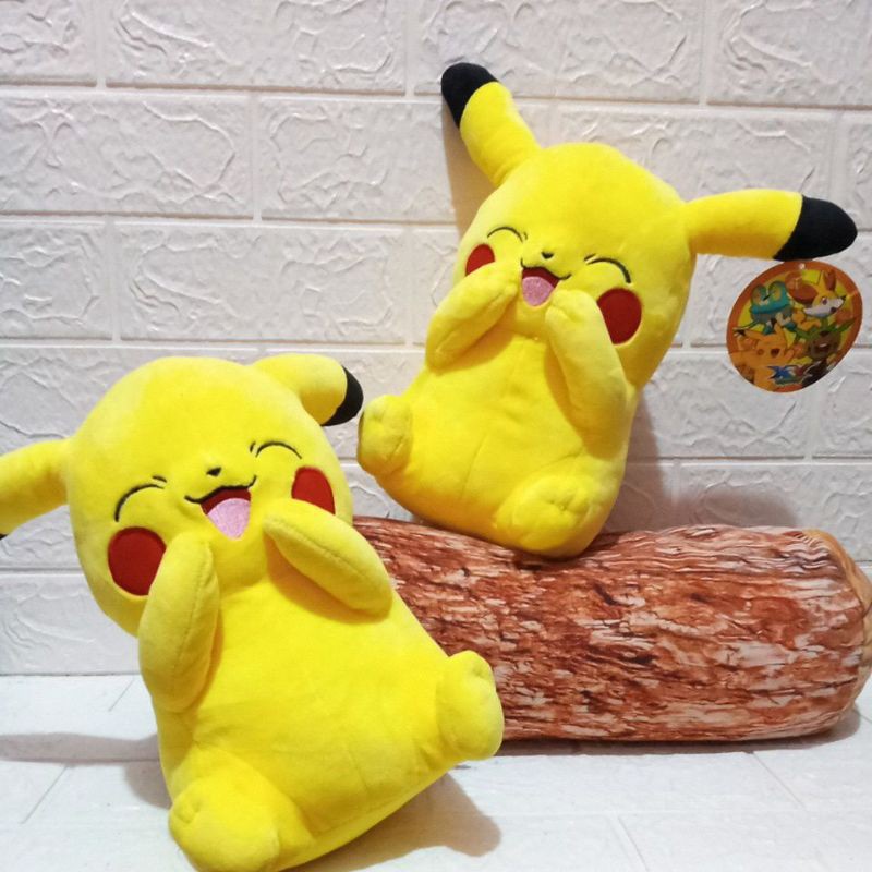 Boneka Pikachu Bahan Plush Kualitas Tinggi untuk Hadiah Anak/PIKACHU SENYUM/BONEKA POKEMON