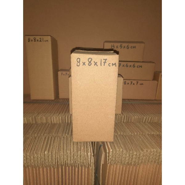 

Kardus 8x8x17 cm baru polos luar dalam