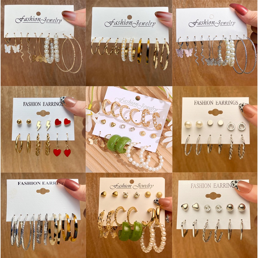 YEEZII Set Anting Stud Hias Liontin Kupu-Kupu Rumbai Mutiara Bahan Resin Warna Emas Perak Gaya Retro Untuk Wanita