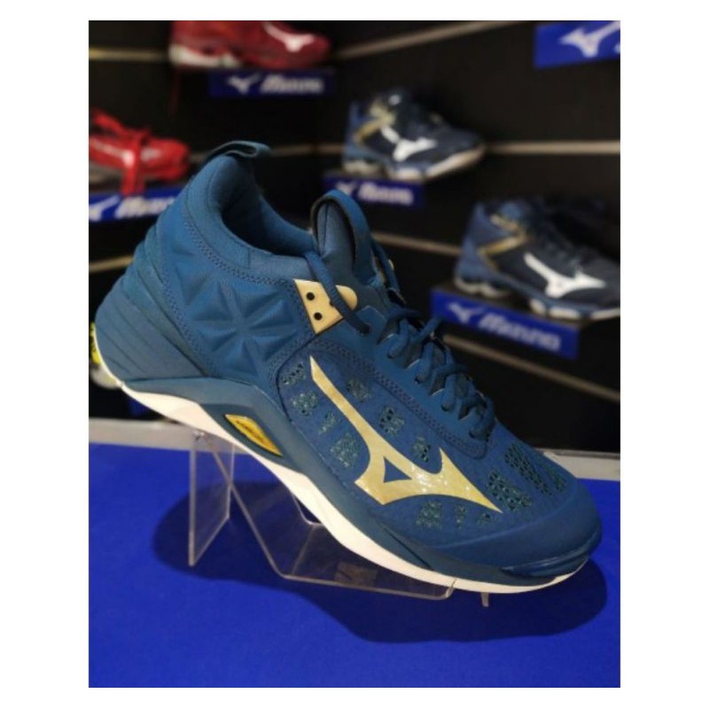 Mizuno Wave Momentum Low