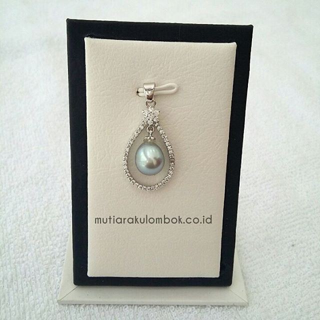 Liontin rhodium mutiara air tawar abu super