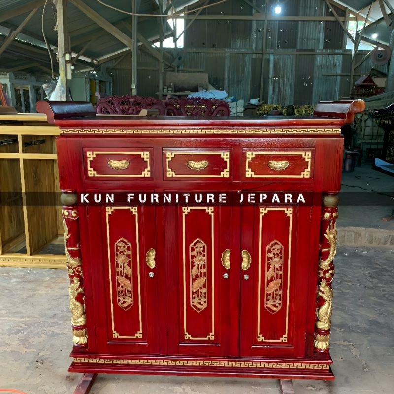 MEJA ALTAR SEMBAHYANG IMLEK UKIR NAGA 3 PINTU KAYU JATI