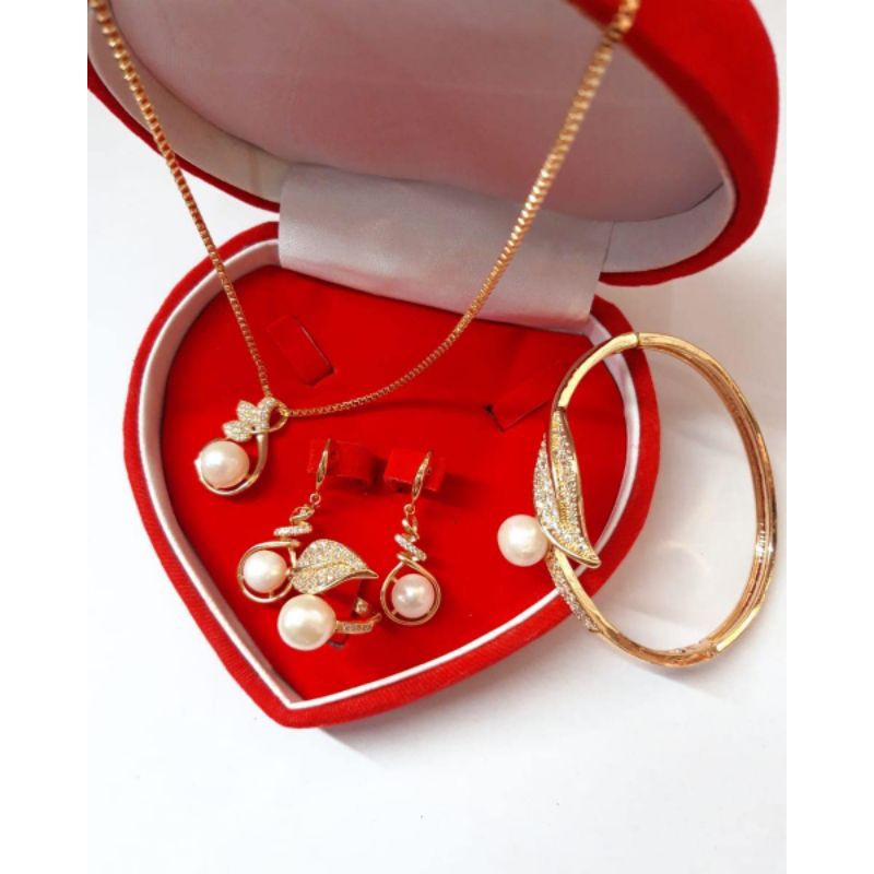 Set mutiara asli lombok|perhiasan pesta mutiara lombok|mutiara lombok|set mutiara asli bersertifikat